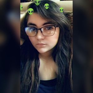 Meet your Posher, Marissa